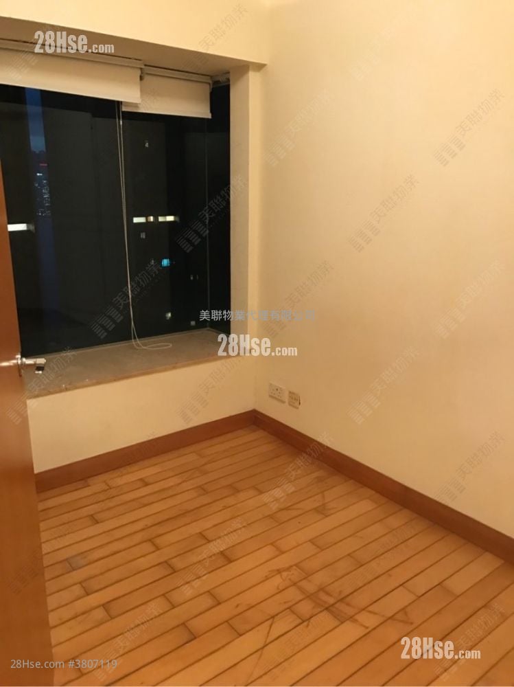 The Waterfront Sell 3 Bedrooms 794 ft²