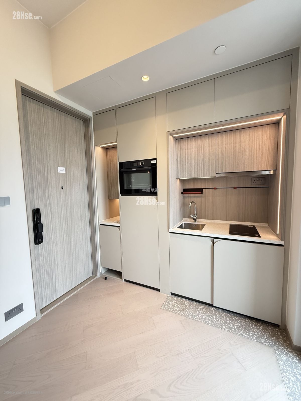 連方 租盤 259 平方呎