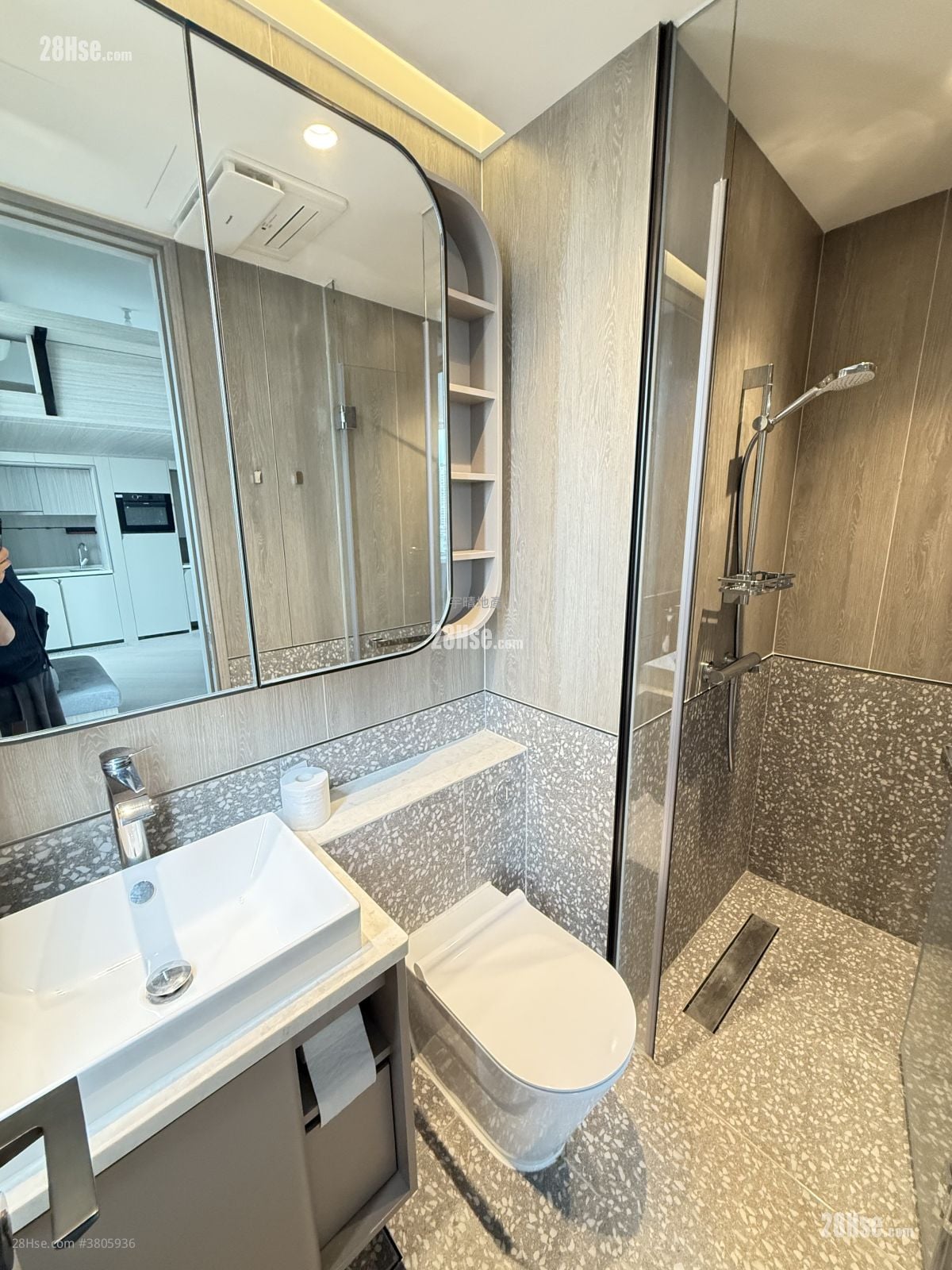 連方 租盤 259 平方呎