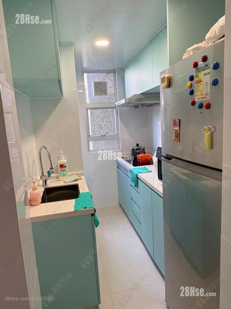 Ching Wah Court Sell 3 Bedrooms , 1 Bathroom 554 ft²