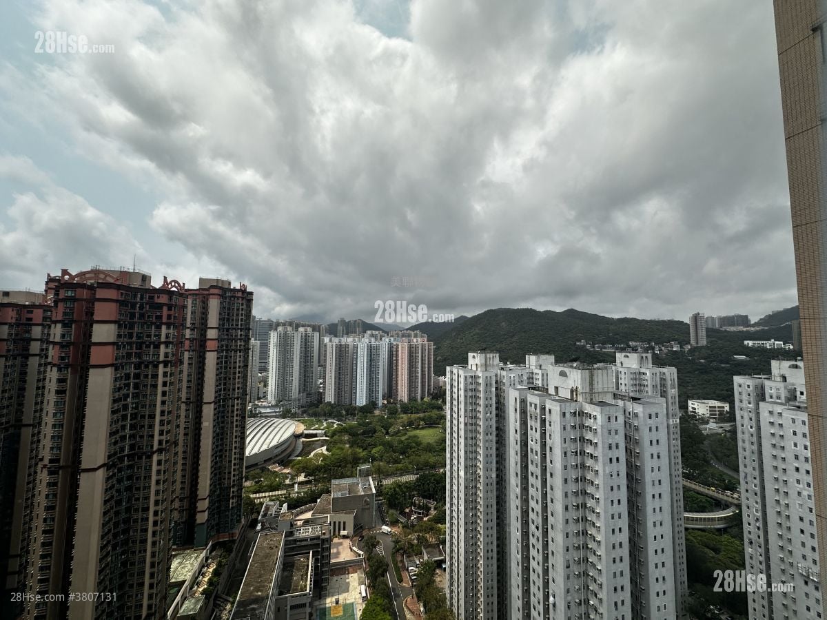 蔚蓝湾畔 售盘 4 房 , 2 浴室 850 平方尺