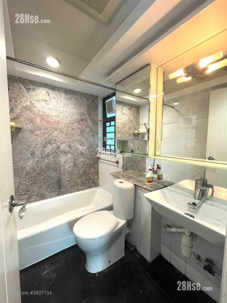 No. 18 Farm Road Sell 3 Bedrooms , 1 Bathroom 562 ft²