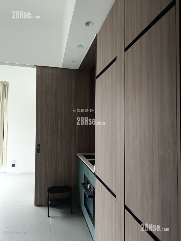 Larchwood Rental 1 Bedroom , 1 Bathroom 267 ft²