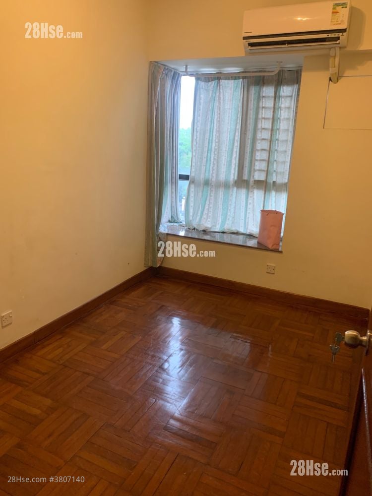 Meadowlands Sell 3 Bedrooms 972 ft²