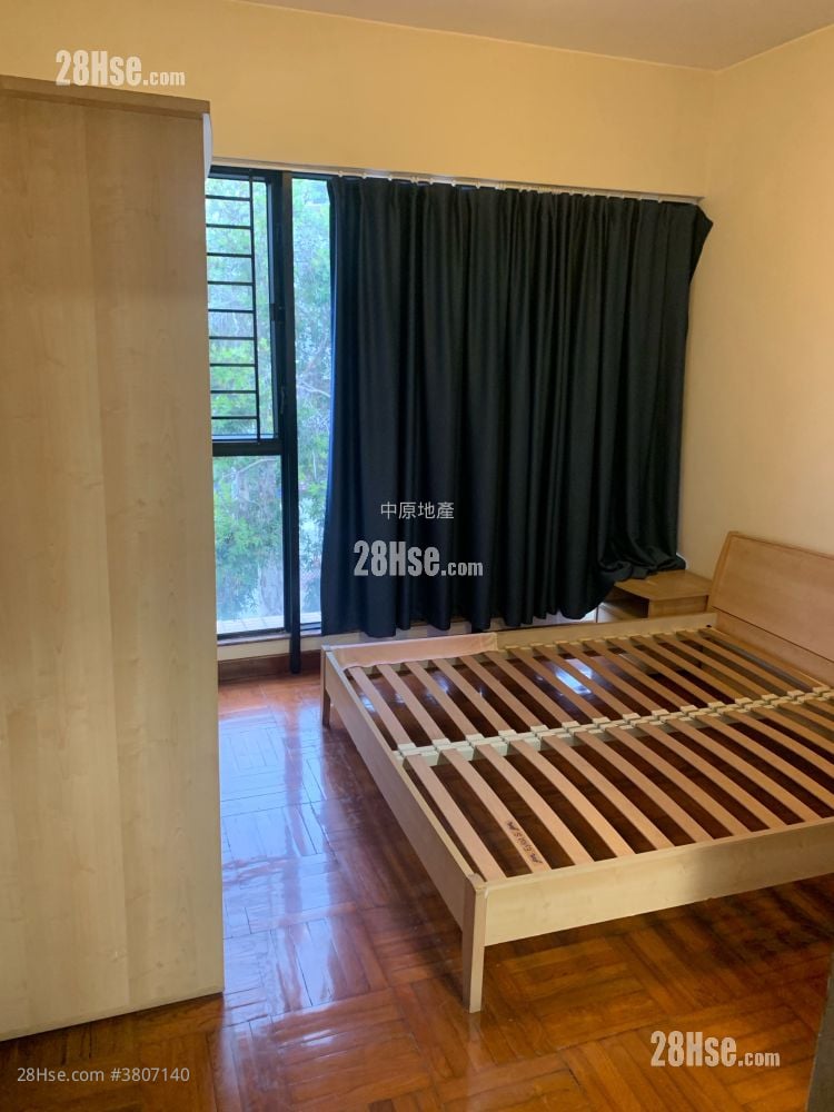 Meadowlands Sell 3 Bedrooms 972 ft²