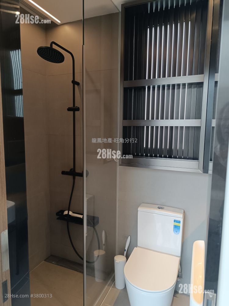 Larchwood Rental 1 Bedroom , 1 Bathroom 267 ft²