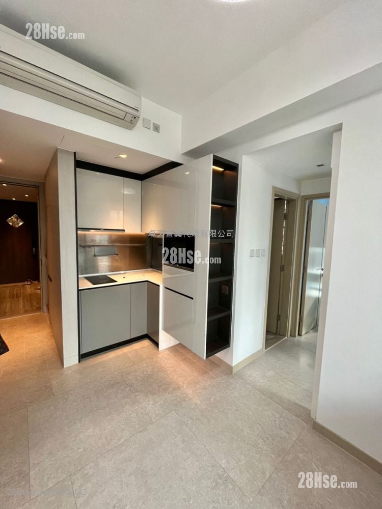 Downtown 38 售盘 2 房 , 1 浴室 385 平方尺