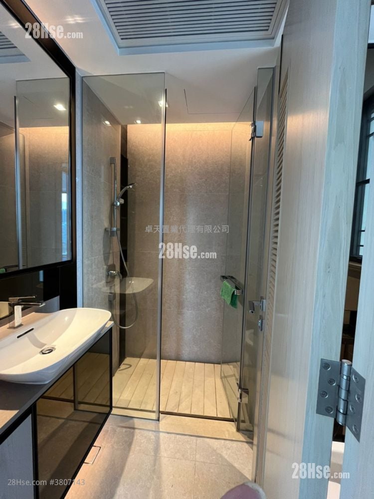 Downtown 38 售盘 2 房 , 1 浴室 385 平方尺