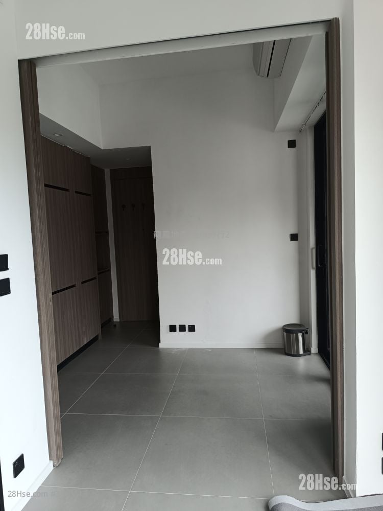 Larchwood Rental 1 Bedroom , 1 Bathroom 267 ft²