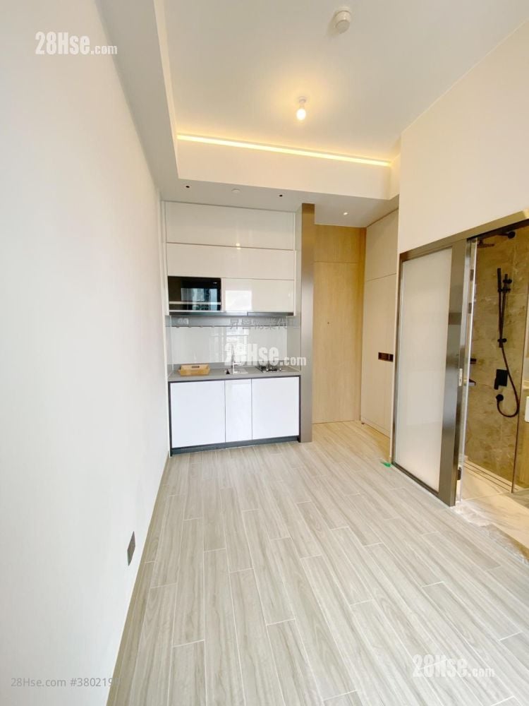 The Vantage Rental Studio , 1 Bathroom 196 ft²