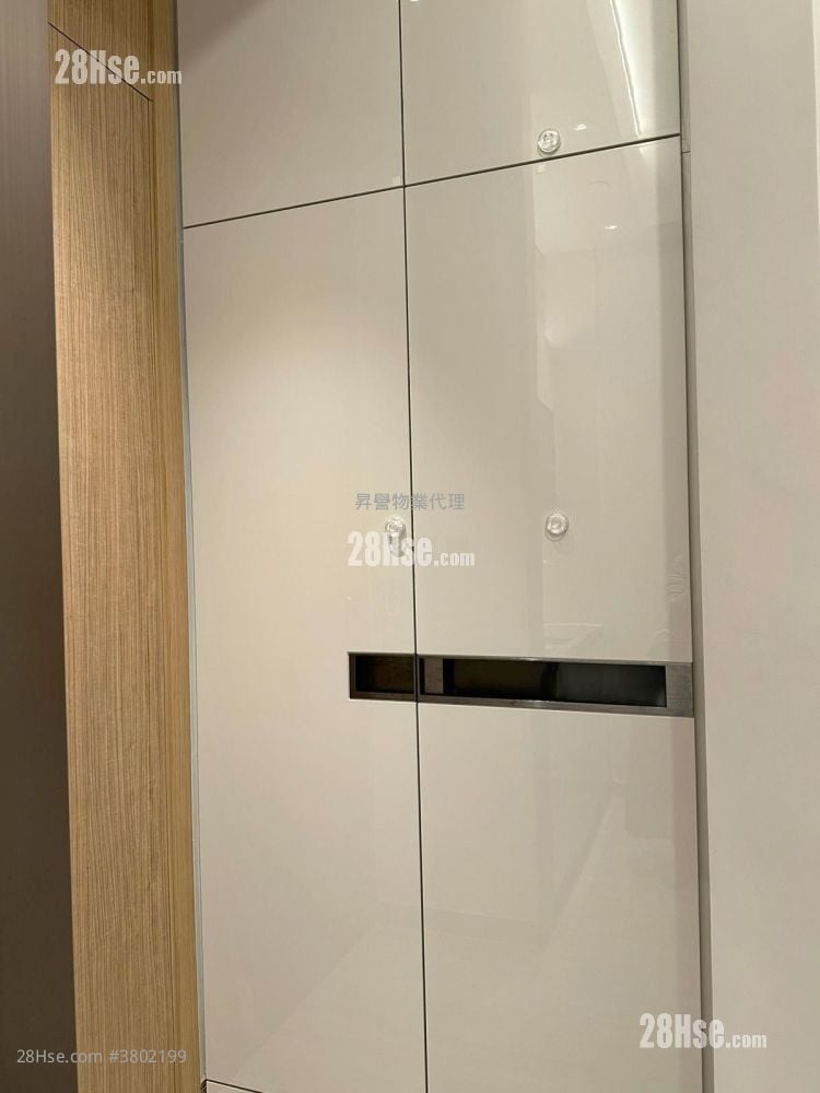 The Vantage Rental Studio , 1 Bathroom 196 ft²