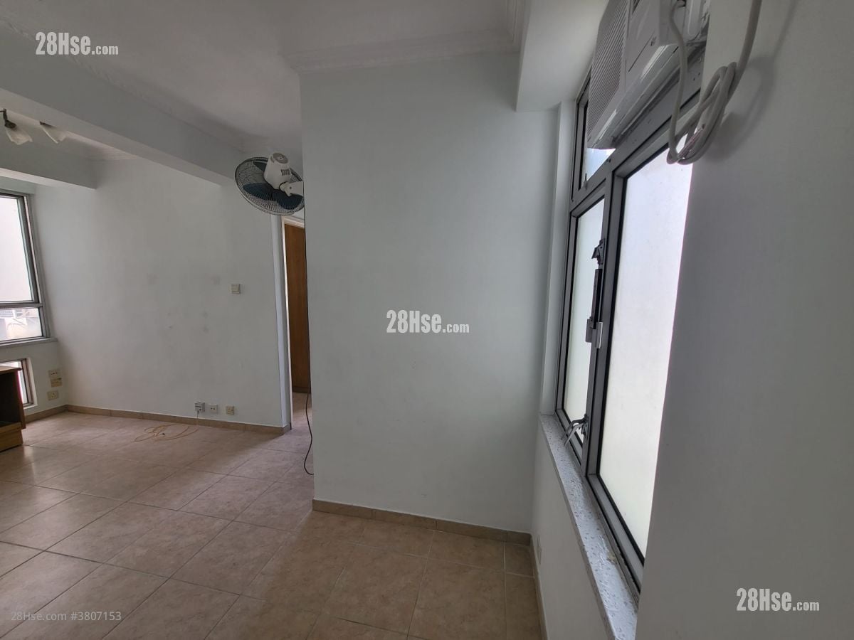 Tak Bo Garden Rental 265 ft²