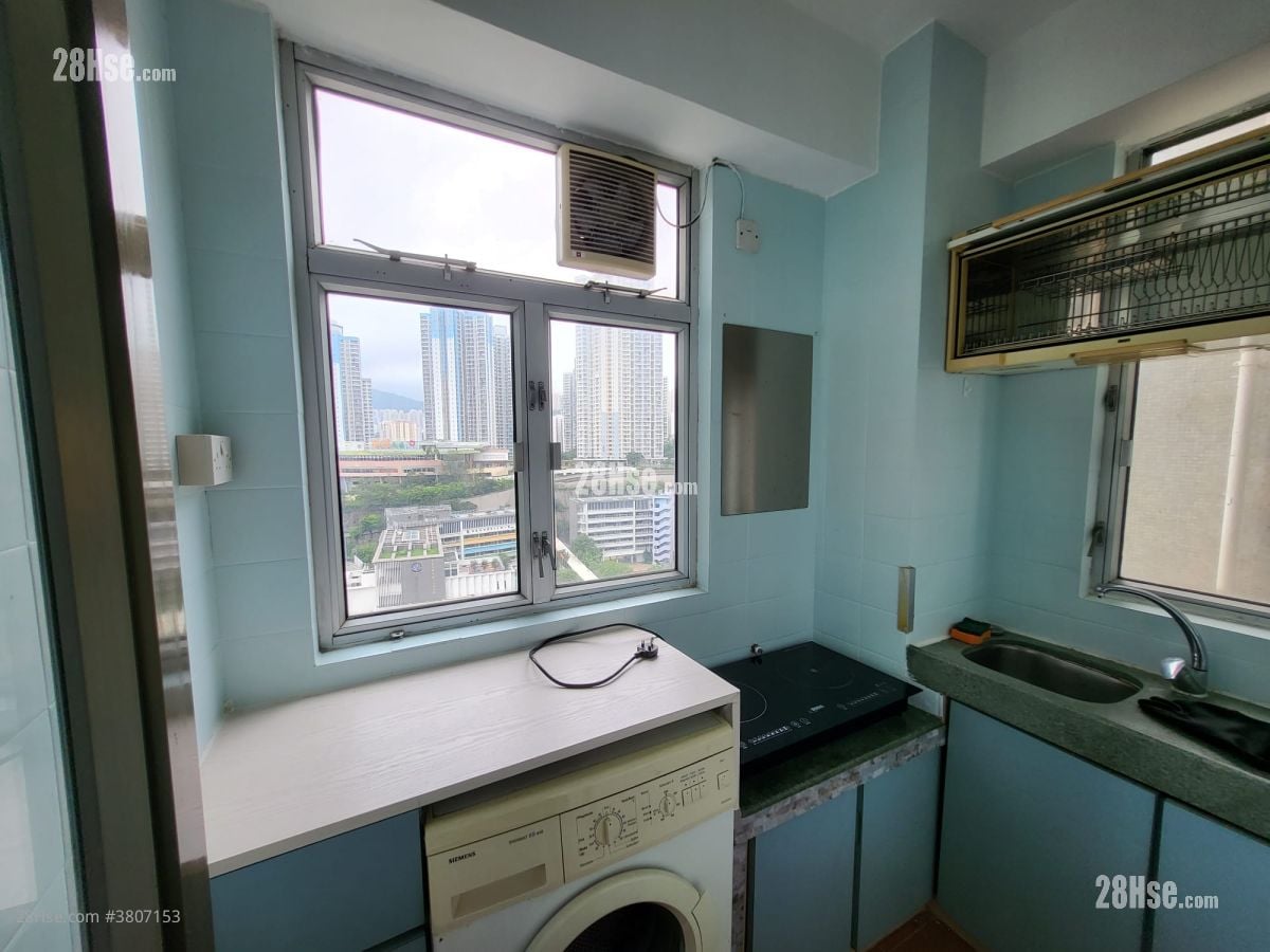 Tak Bo Garden Rental 265 ft²