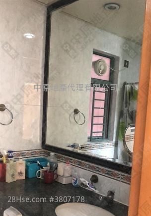 Woodland Crest Sell 3 Bedrooms 942 ft²