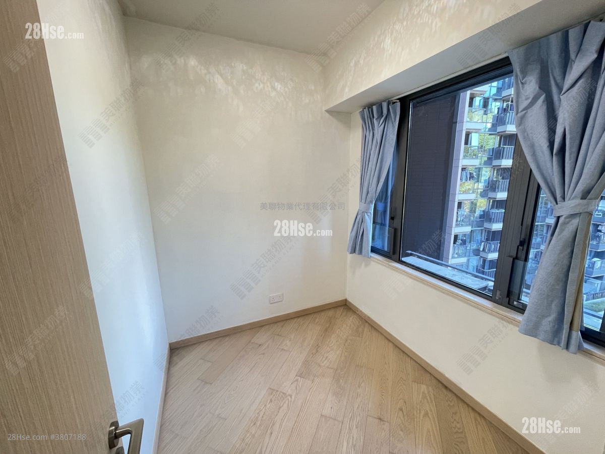 The Regent Sell 3 Bedrooms , 1 Bathroom 584 ft²