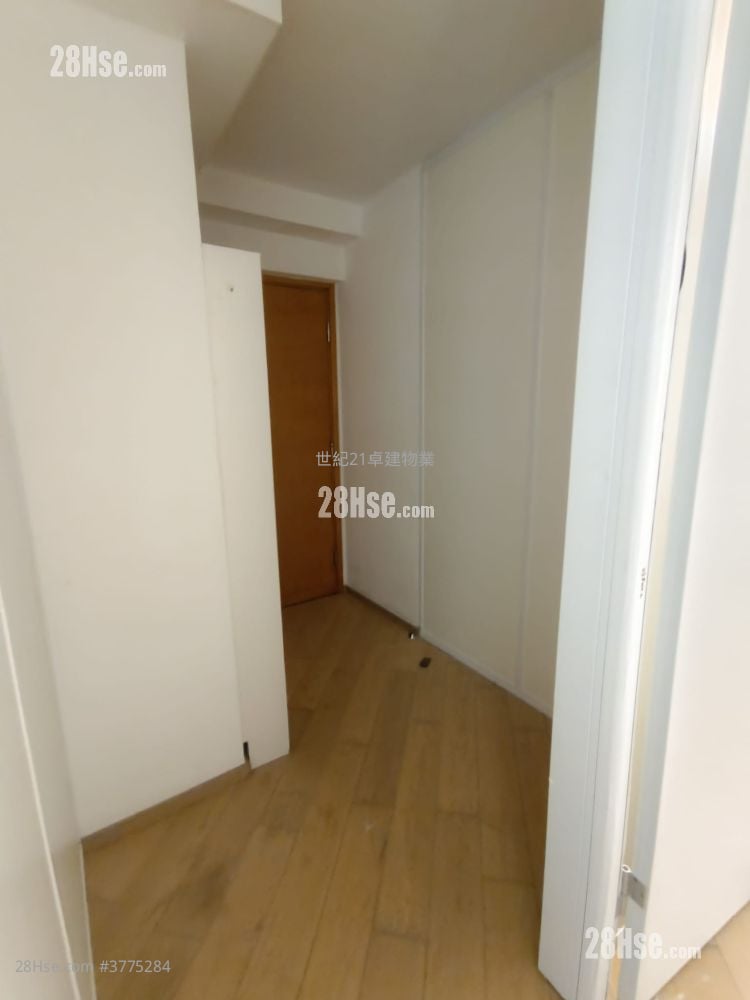 海滨南岸 售盘 3 房 , 2 浴室 593 平方尺