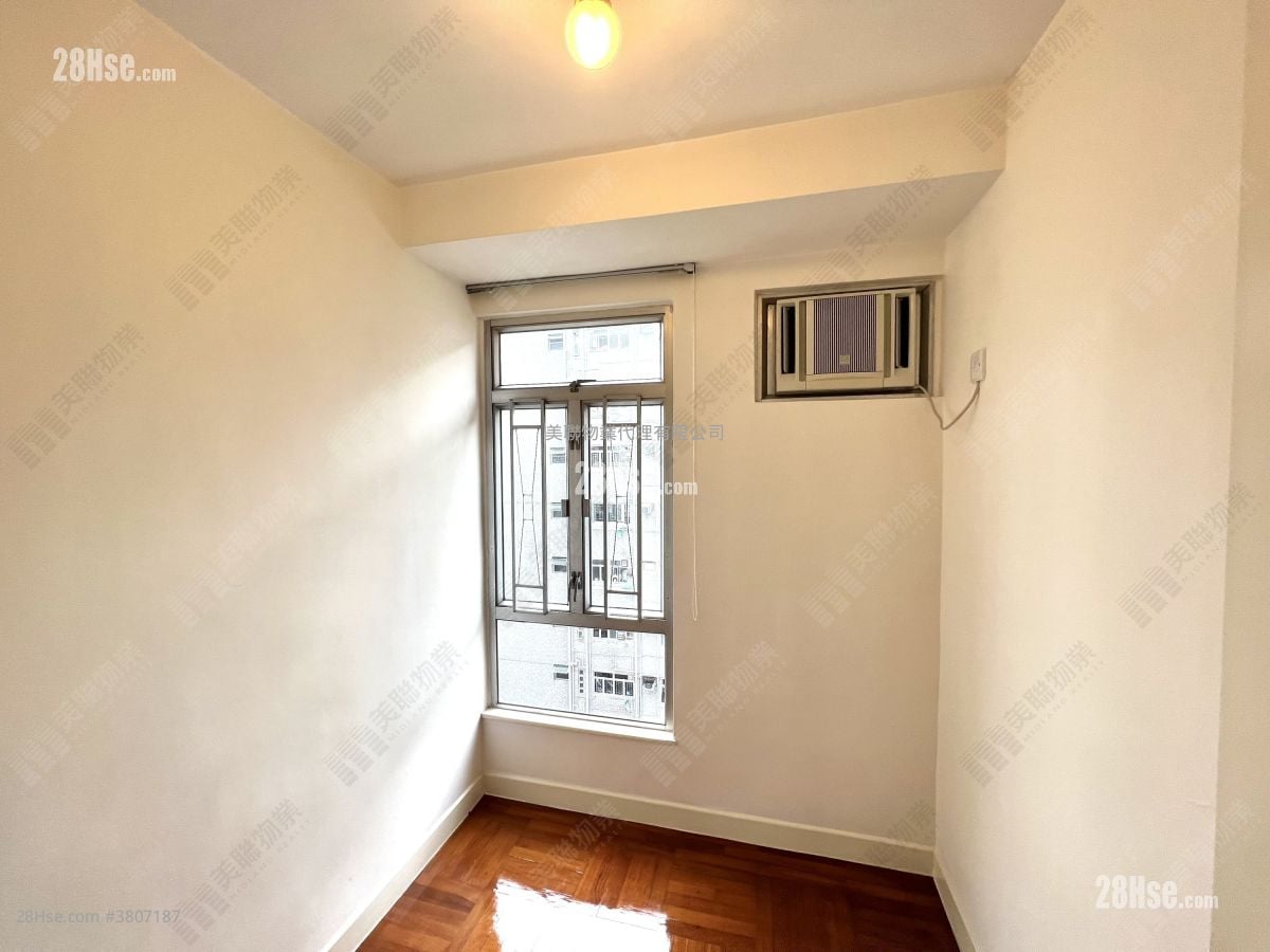 皇子花园 售盘 3 房 , 2 浴室 527 平方尺