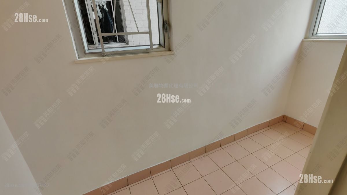 皇子花园 售盘 3 房 , 2 浴室 527 平方尺