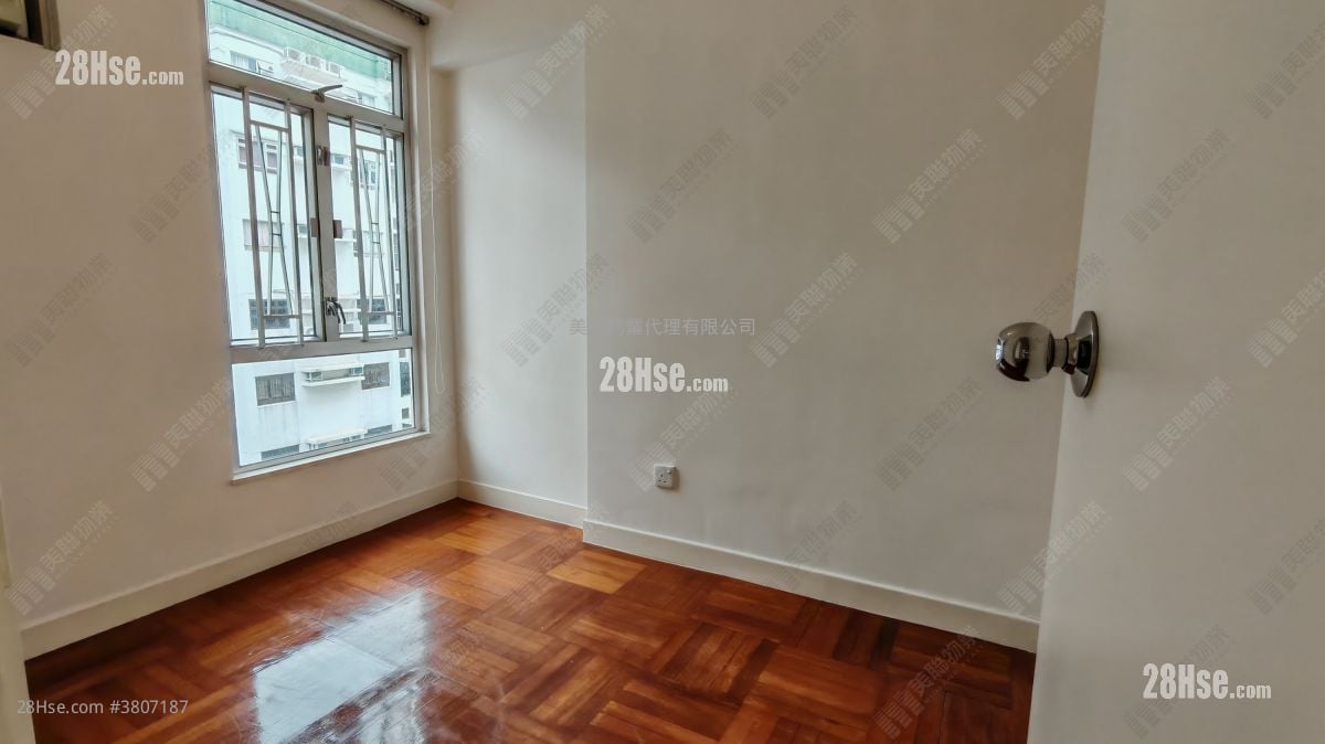 皇子花园 售盘 3 房 , 2 浴室 527 平方尺