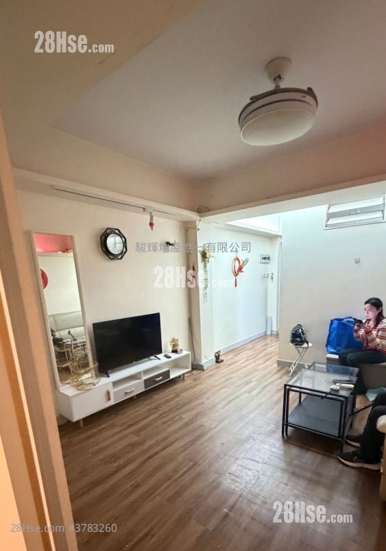 Windsor Mansion Rental 3 Bedrooms , 3 Bathrooms 534 ft²