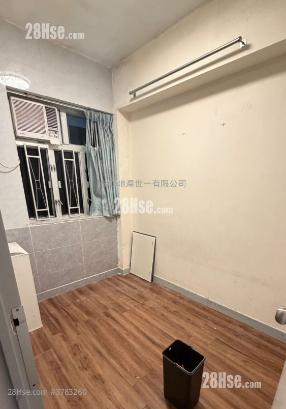 Windsor Mansion Rental 3 Bedrooms , 3 Bathrooms 534 ft²