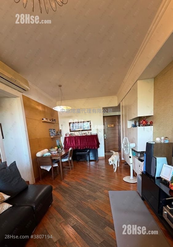 Noble Hill Sell 4 Bedrooms , 2 Bathrooms 872 ft²