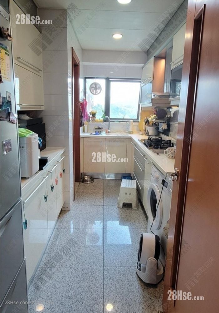 皇府山 售盤 3 房 872 平方呎