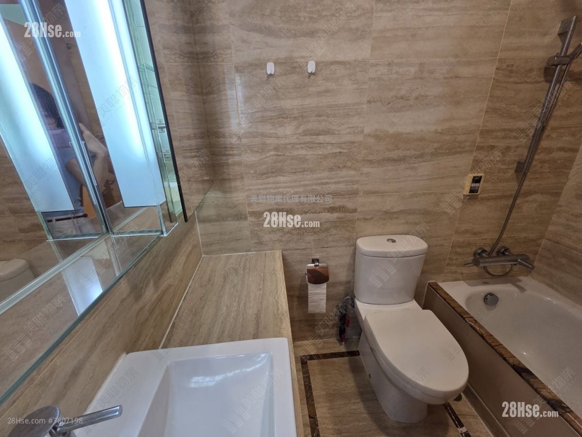 御凯 售盘 3 房 728 平方尺