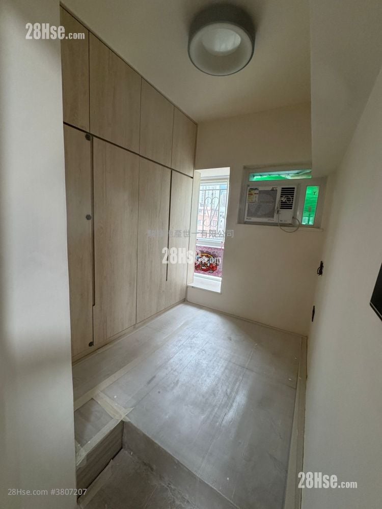 Hand Wai Court Rental 2 Bedrooms , 1 Bathroom 299 ft²