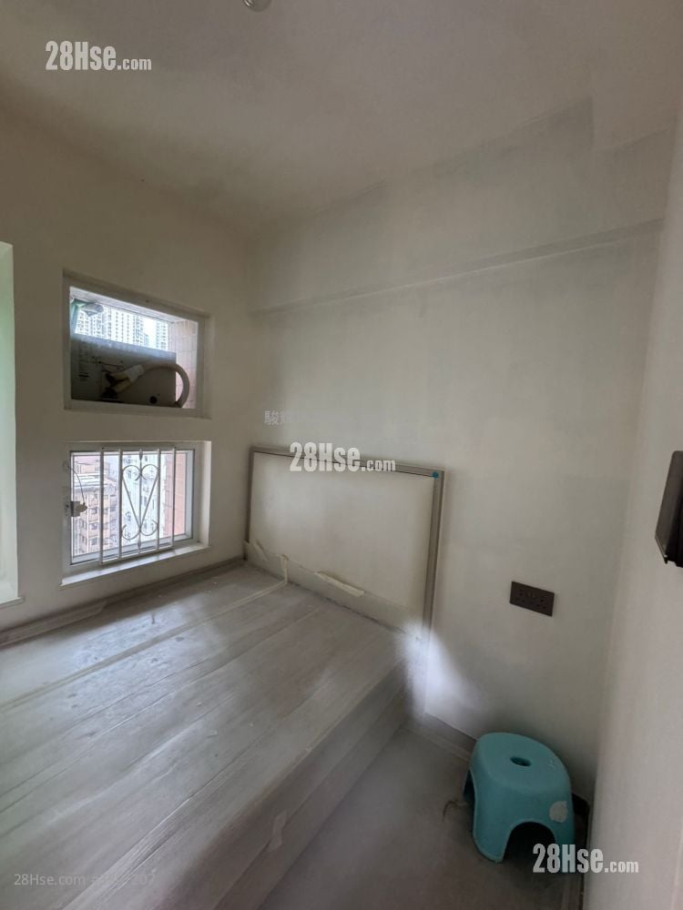 Hand Wai Court Rental 2 Bedrooms , 1 Bathroom 299 ft²