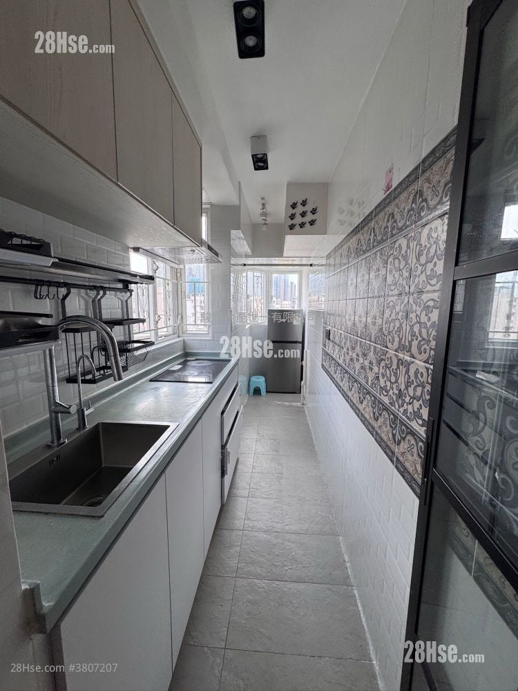 Hand Wai Court Rental 2 Bedrooms , 1 Bathroom 299 ft²