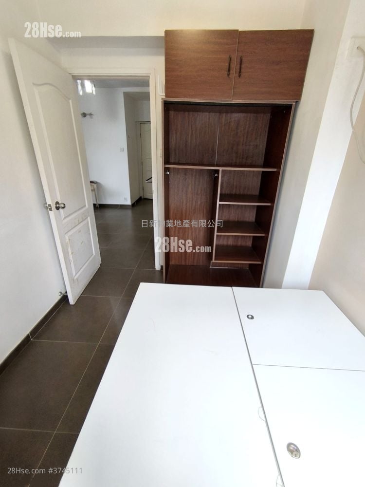 怡樂花園 租盤 2 房 , 1 浴室 335 平方呎