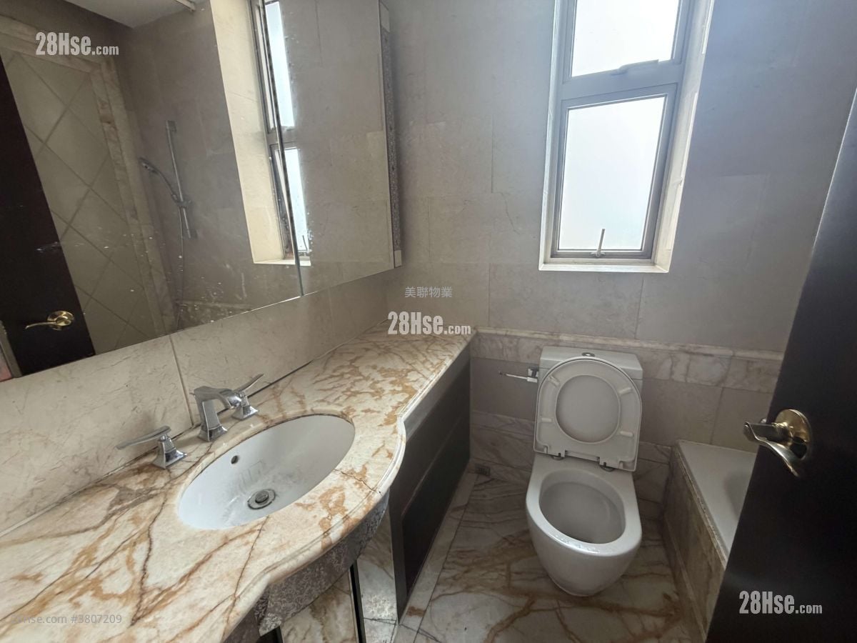 帝峰皇殿 租盘 5+ 房 , 3 浴室 1,438 平方尺