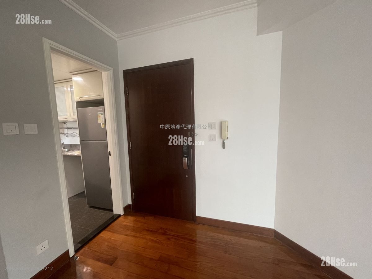 Summit Terrace Sell 2 Bedrooms , 1 Bathroom 424 ft²