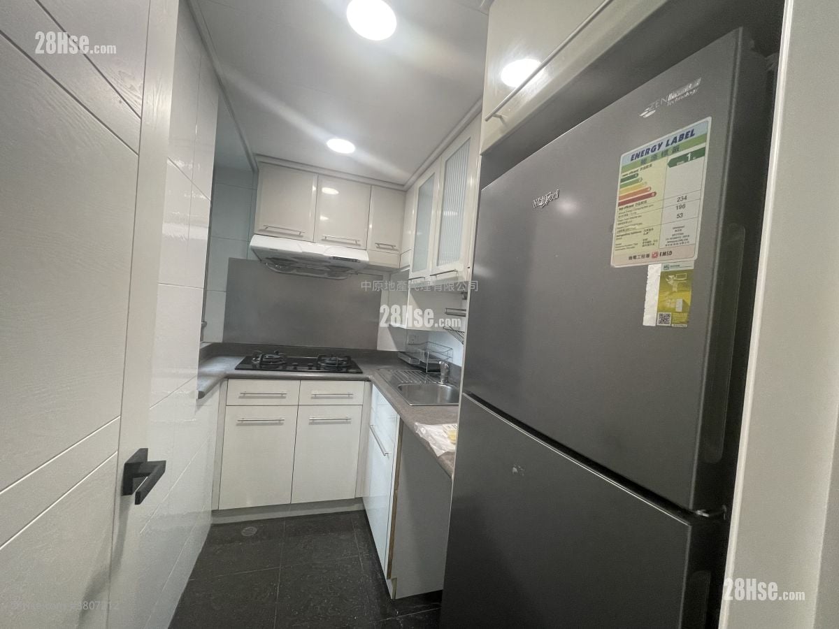 Summit Terrace Sell 2 Bedrooms , 1 Bathroom 424 ft²