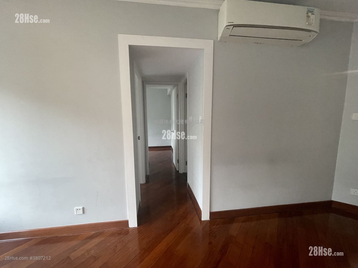 Summit Terrace Sell 2 Bedrooms , 1 Bathroom 424 ft²