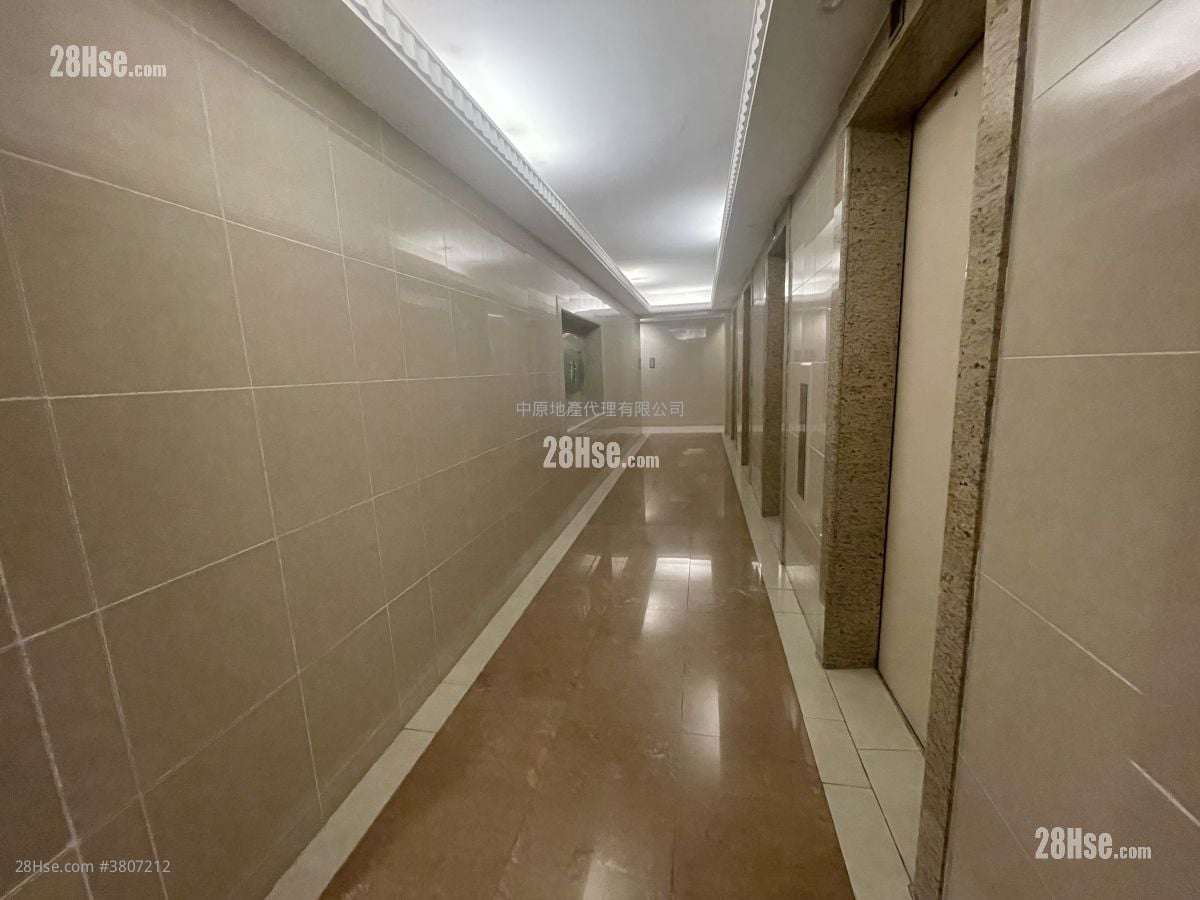 Summit Terrace Sell 2 Bedrooms , 1 Bathroom 424 ft²