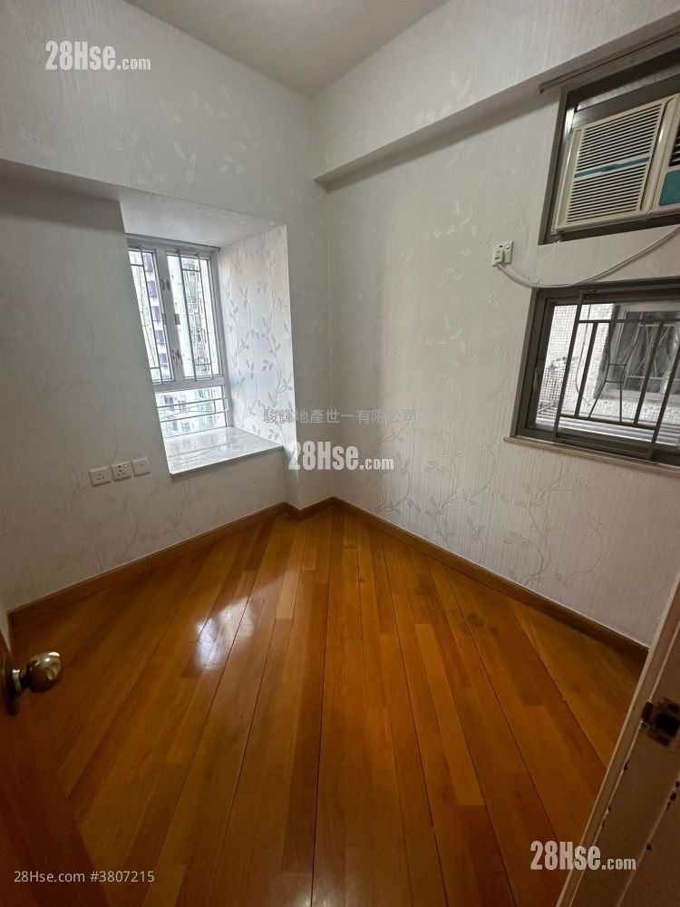 Foo Tat Building Rental 2 Bedrooms , 1 Bathroom 306 ft²