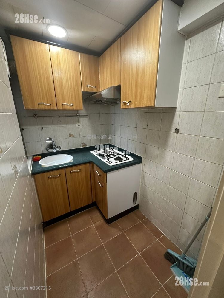 Foo Tat Building Rental 2 Bedrooms , 1 Bathroom 306 ft²