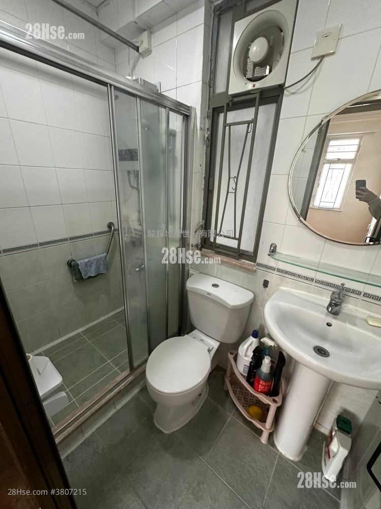 Foo Tat Building Rental 2 Bedrooms , 1 Bathroom 306 ft²