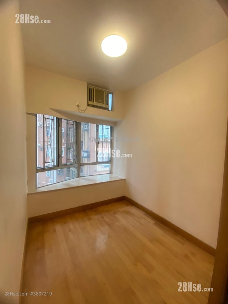 愉景花园 租盘 689 平方尺