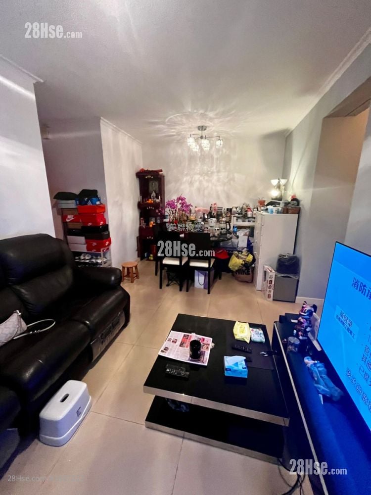 Sky Tower Sell 2 Bedrooms , 1 Bathroom 519 ft²