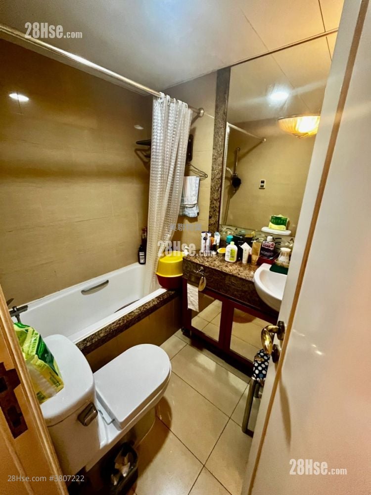 Sky Tower Sell 2 Bedrooms , 1 Bathroom 519 ft²