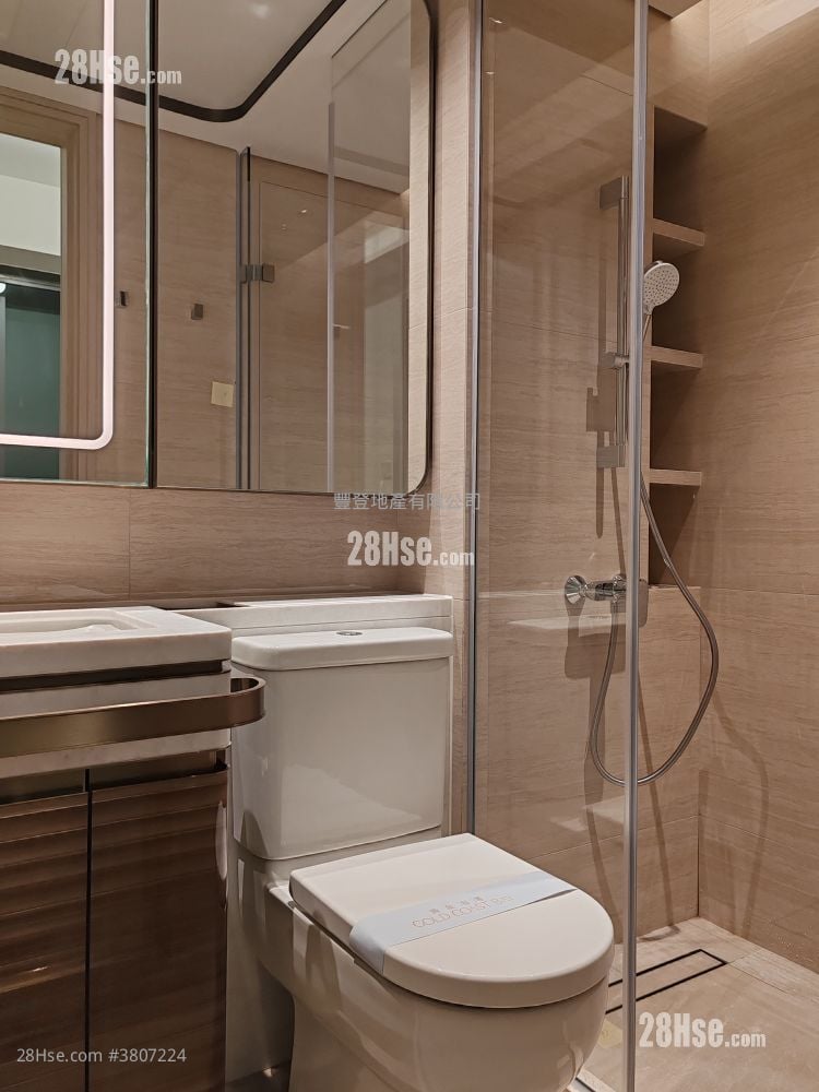 Gold Coast Bay Sell 1 Bedroom , 1 Bathroom 307 ft²