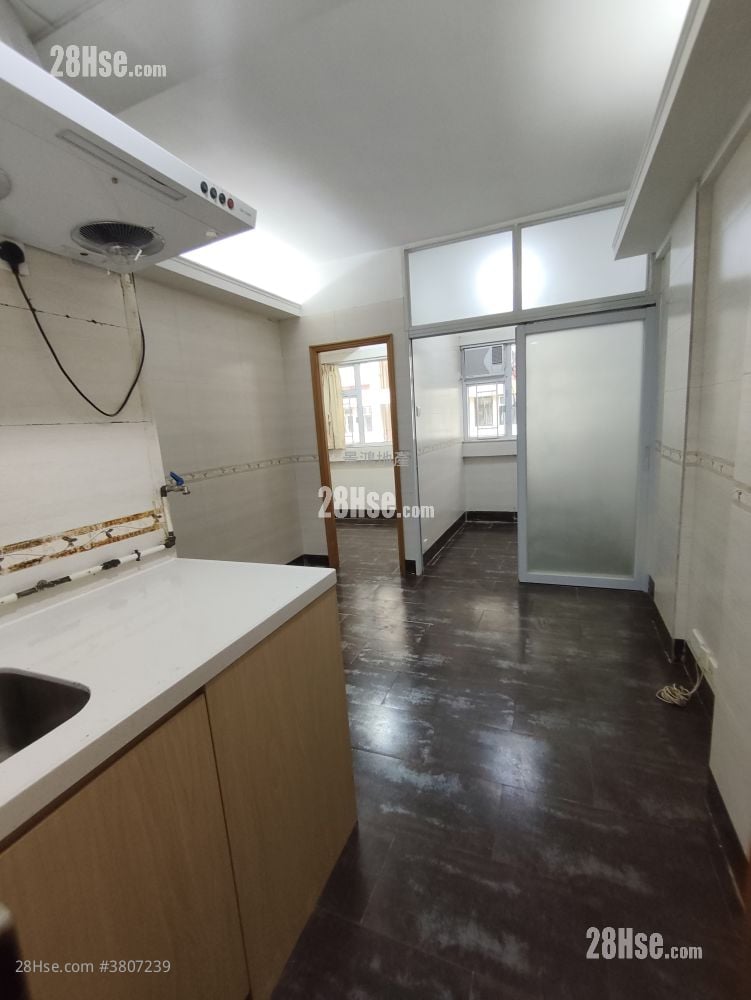 文華樓 租盤 2 房 , 1 浴室 300 平方呎