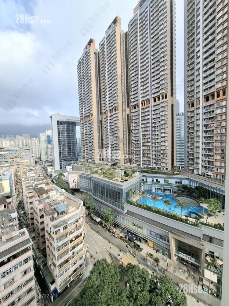 Yue Xiu Plaza Sell 2 Bedrooms , 1 Bathroom 469 ft²