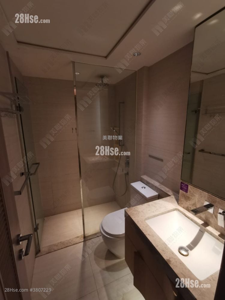 浴室: 映御 售盘 开放式间隔 , 1 浴室 300 平方尺