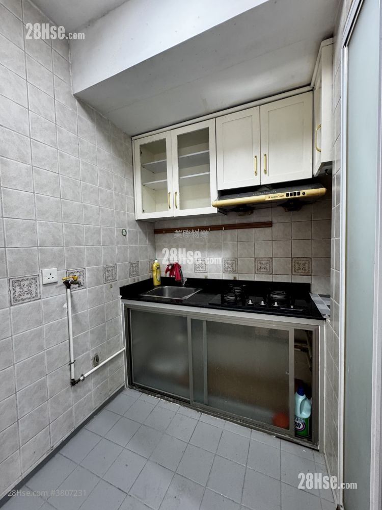 河畔花园 租盘 1 房 269 平方尺