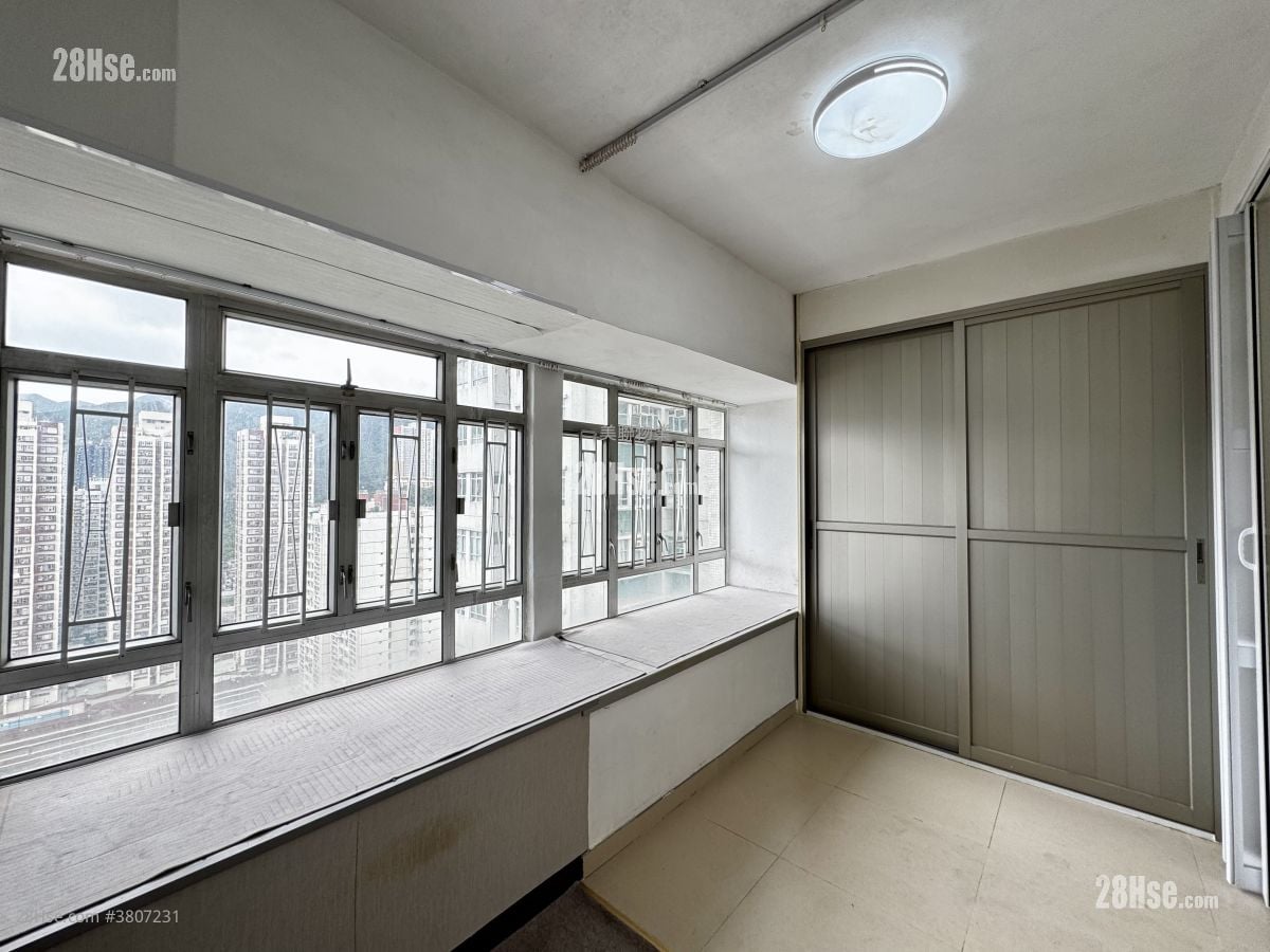 河畔花园 租盘 1 房 269 平方尺