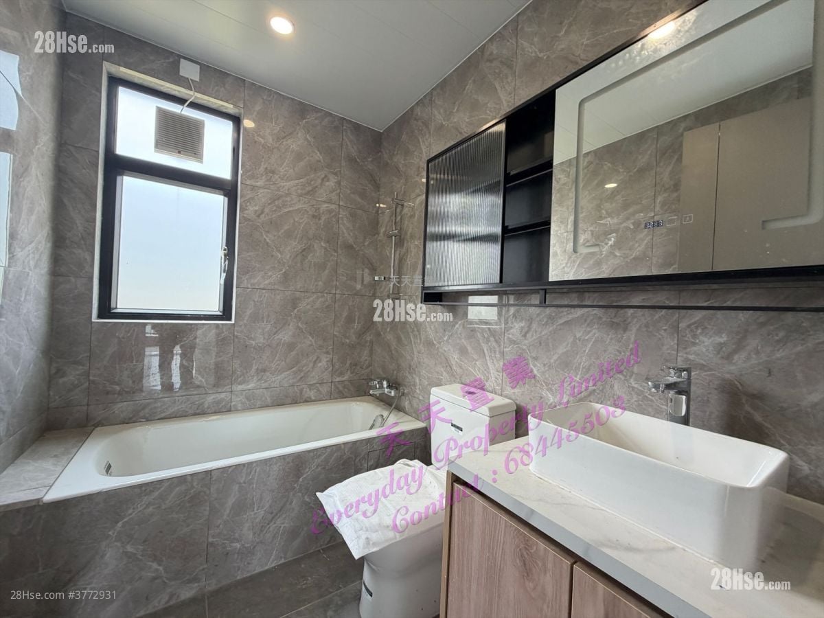 村屋 售盘 3 房 , 2 浴室